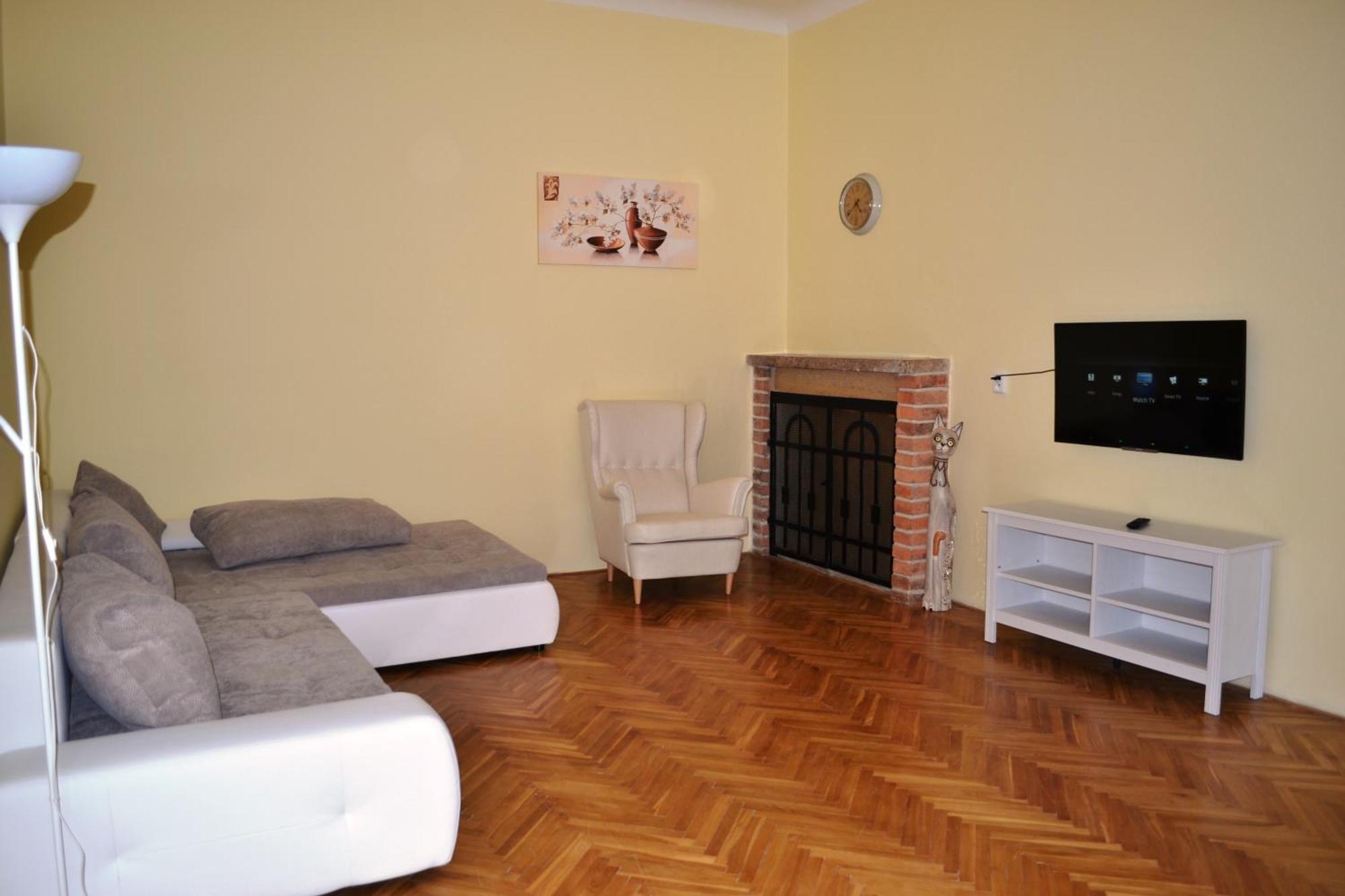 Sunflower 2Bdr Flat By Ruterra Prague Exterior photo